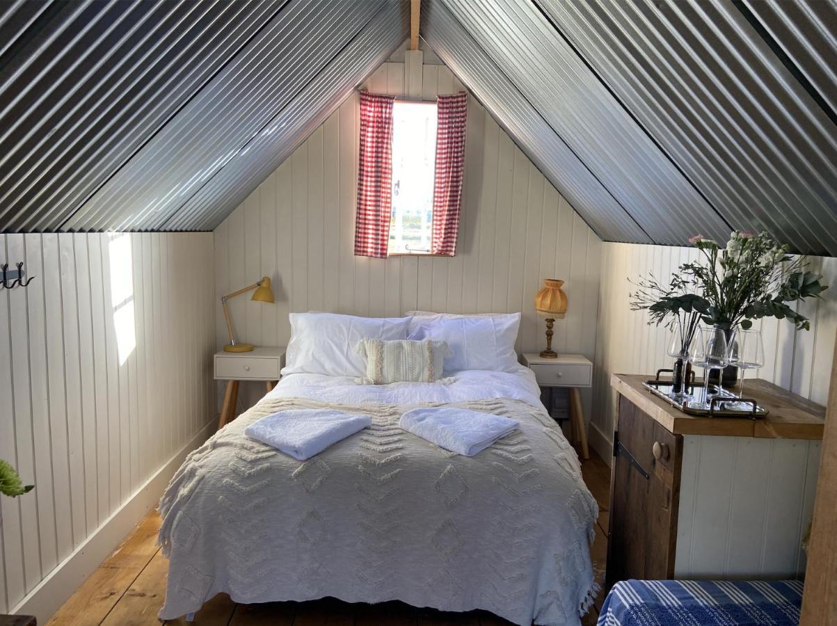 Fen Meadows Glamping - Luxury Cabins And Bell Tents Cambridge  Eksteriør billede