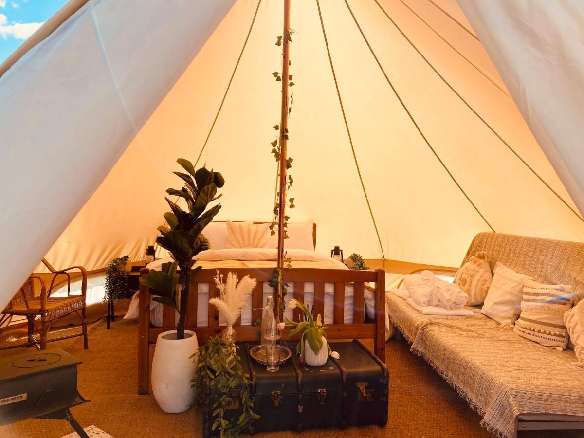Fen Meadows Glamping - Luxury Cabins And Bell Tents Cambridge  Eksteriør billede