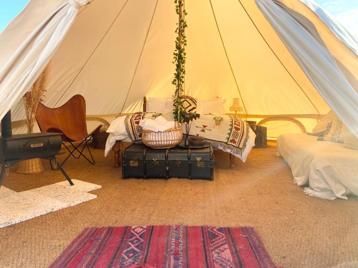 Fen Meadows Glamping - Luxury Cabins And Bell Tents Cambridge  Eksteriør billede